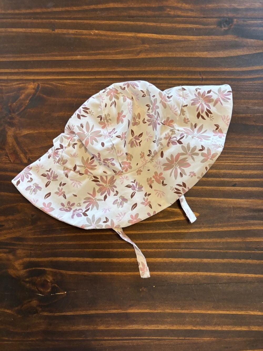 Tahari Baby floral sun hat 6-9 months